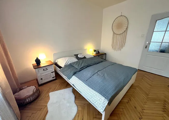 Old Town Lovely Апартаменты